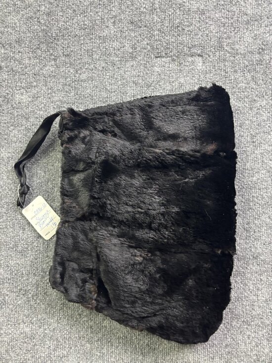 Unbranded Accessories - Sheared Beaver Fur Hand Muff Womens One Size Black Satin Lined Winter Formal